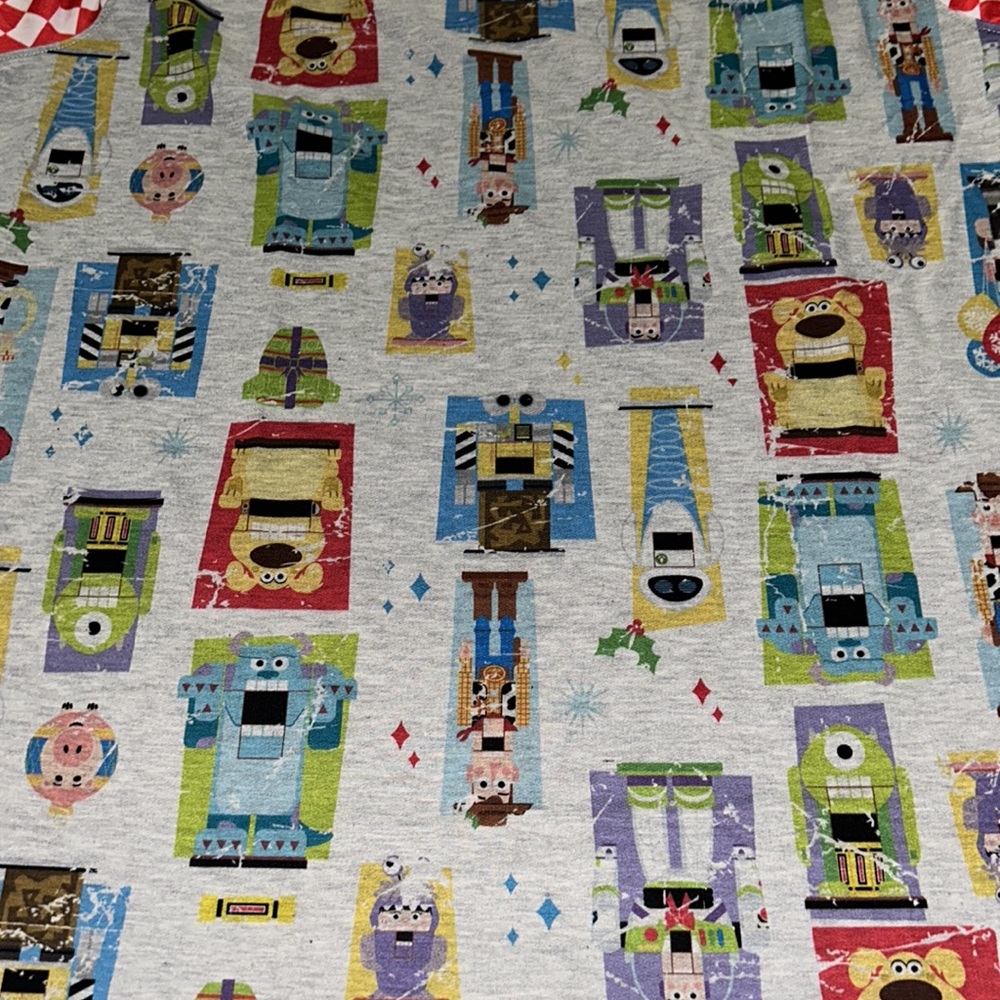 Disney Men's XL T-Shirt Multicolor Holiday Nutcracker Character Print Crew - Picture 3 of 5